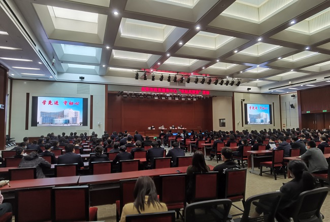 北京市政务服务中心开展“学标兵”演讲活动.jpg