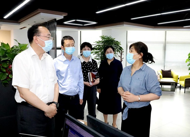 开展企业热线服务督察工作持续优化营商环境 (1).jpg