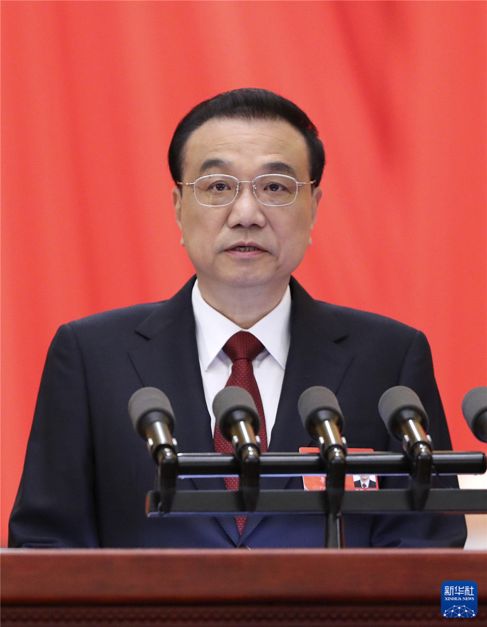 3月5日，第十三届全国人民代表大会第五次会议在北京人民大会堂开幕。国务院总理李克强代表国务院向大会作政府工作报告。